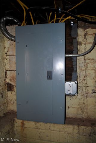 15208 Elderwood Avenue, Cleveland, OH 44112