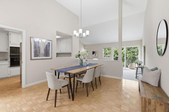 1040 Continentals Way 14, Belmont, CA 94002