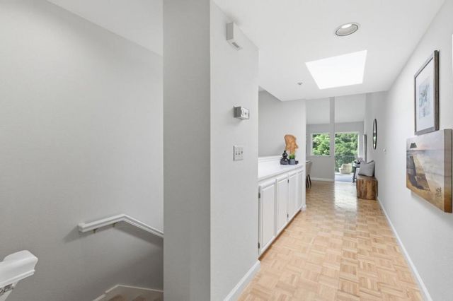 1040 Continentals Way 14, Belmont, CA 94002