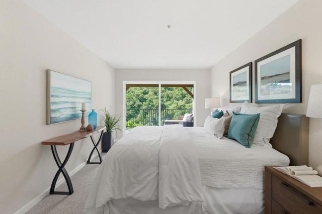 1040 Continentals Way 14, Belmont, CA 94002