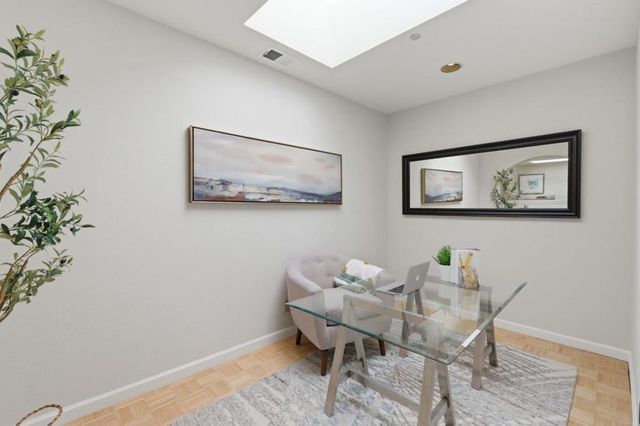 1040 Continentals Way 14, Belmont, CA 94002