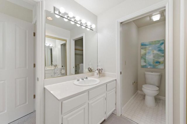 1040 Continentals Way 14, Belmont, CA 94002