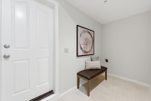 1040 Continentals Way 14, Belmont, CA 94002