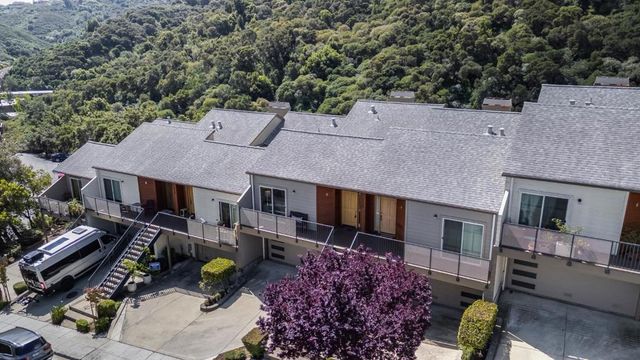 1040 Continentals Way 14, Belmont, CA 94002