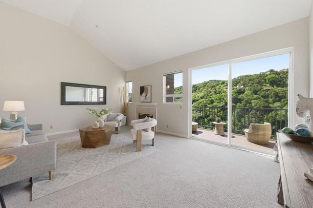 1040 Continentals Way 14, Belmont, CA 94002