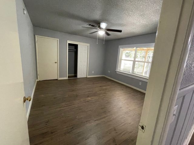 5513 Santa Barbara Avenue, Fort Worth, TX 76114