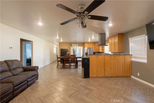 37551 E 29th Street East, Palmdale, CA 93550