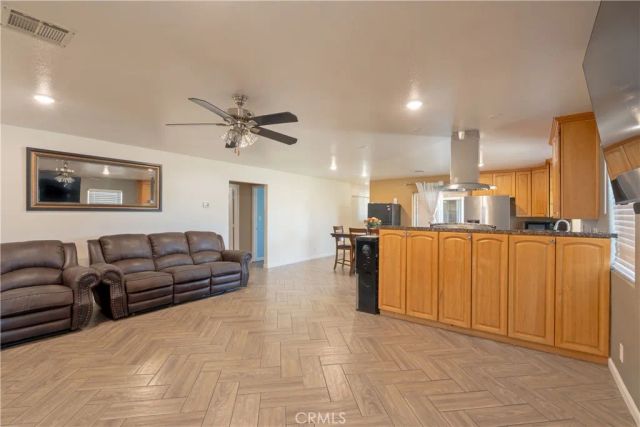 37551 E 29th Street East, Palmdale, CA 93550