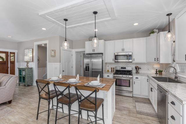 8242 Hearthway Avenue, Georgetown Twp, MI 49428
