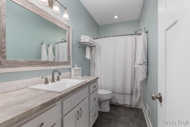 8242 Hearthway Avenue, Georgetown Twp, MI 49428