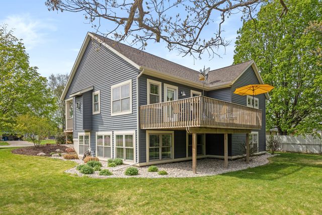 8242 Hearthway Avenue, Georgetown Twp, MI 49428