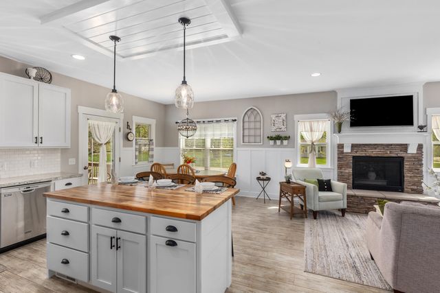 8242 Hearthway Avenue, Georgetown Twp, MI 49428