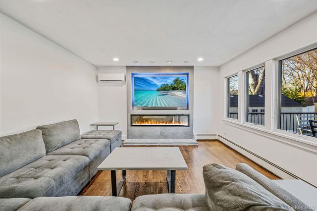 11 Chivalry Lane, Nesconset, NY 11767