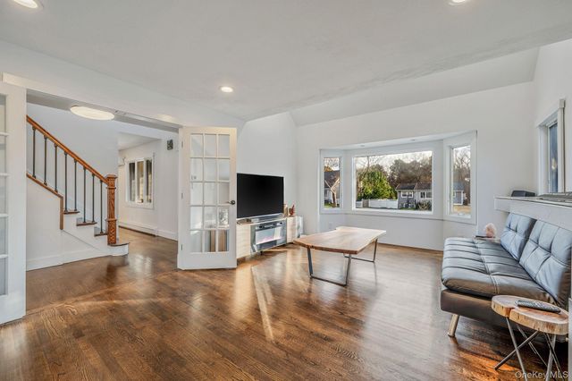 11 Chivalry Lane, Nesconset, NY 11767