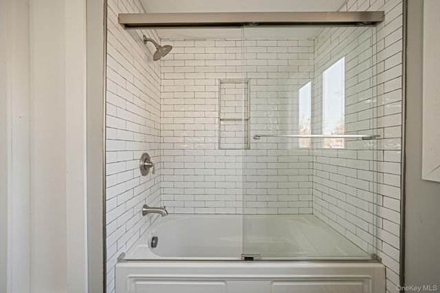 11 Chivalry Lane, Nesconset, NY 11767