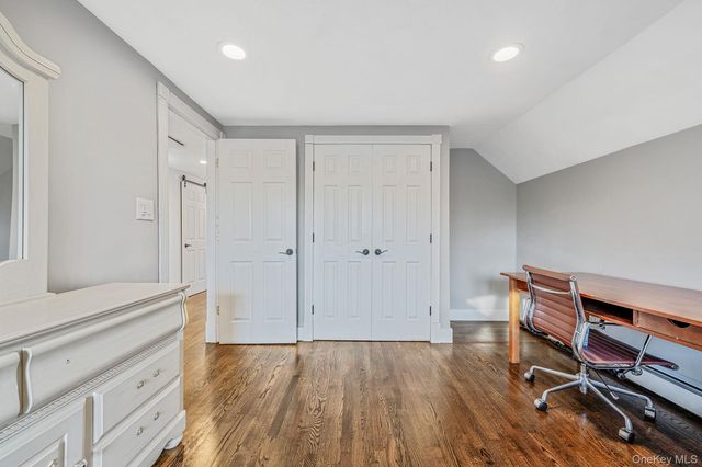 11 Chivalry Lane, Nesconset, NY 11767