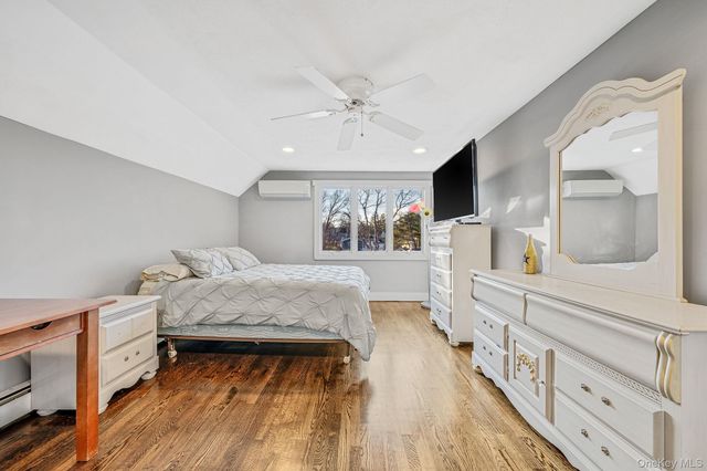 11 Chivalry Lane, Nesconset, NY 11767