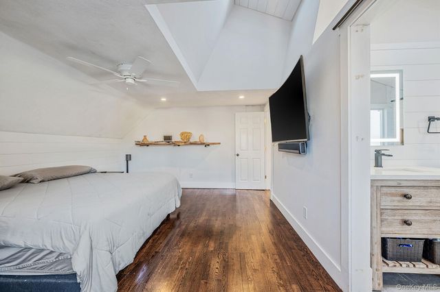 11 Chivalry Lane, Nesconset, NY 11767