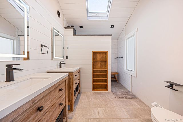 11 Chivalry Lane, Nesconset, NY 11767