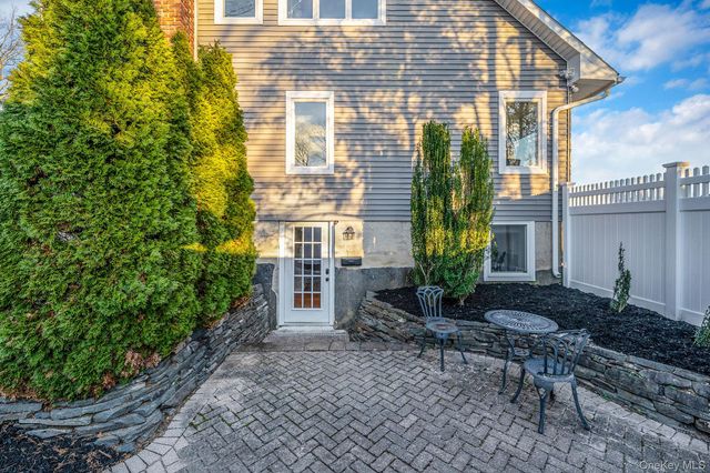 11 Chivalry Lane, Nesconset, NY 11767