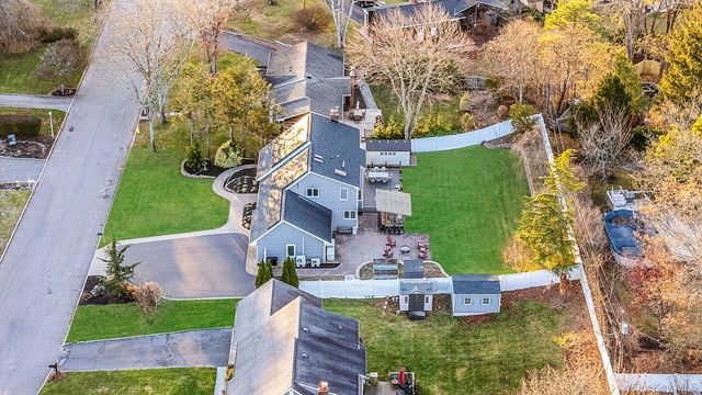 11 Chivalry Lane, Nesconset, NY 11767