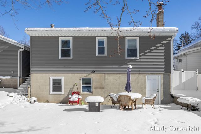 181 S Park Street, Cedar Springs, MI 49319