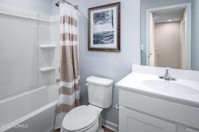 2069 Lewis Creek Circle NE, Winnabow, NC 28479