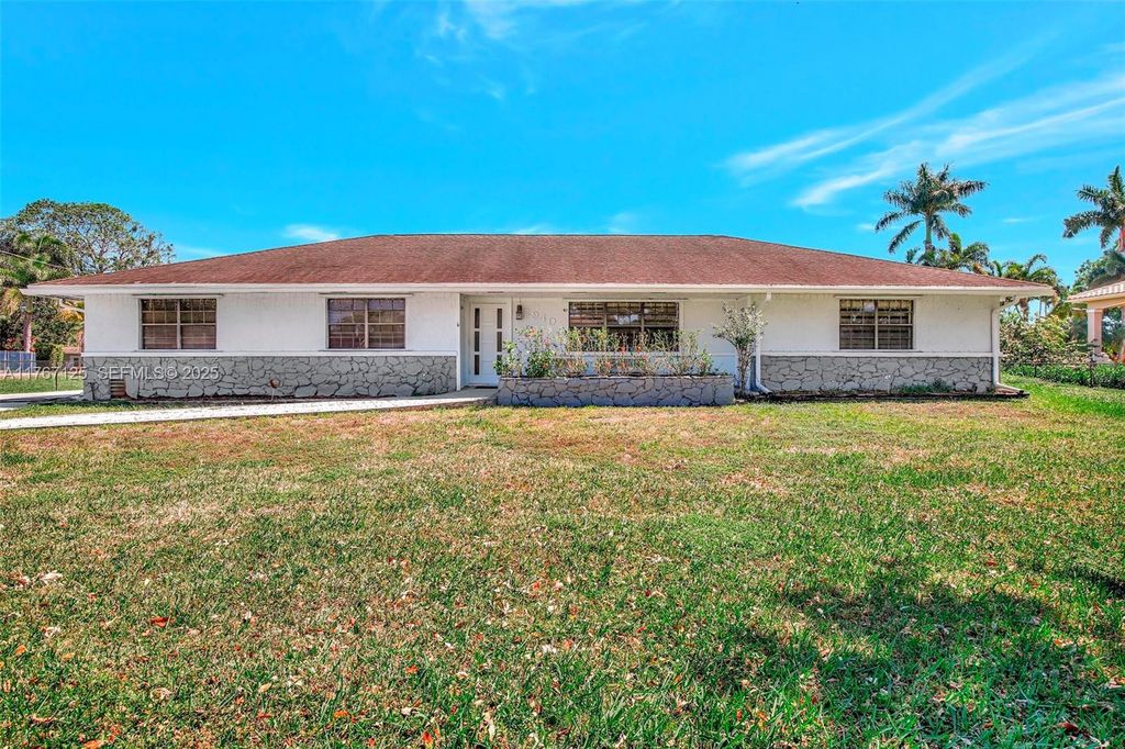 2940 SW 156th Avenue, Davie, FL 33331