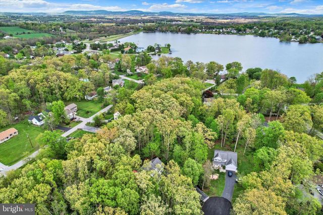 15 LINCOLN CV, East Berlin, PA 17316