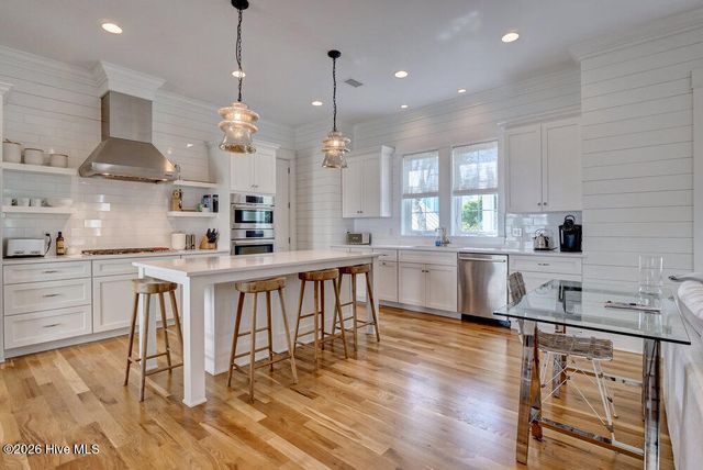 215 Writers Way, Southport, NC 28461