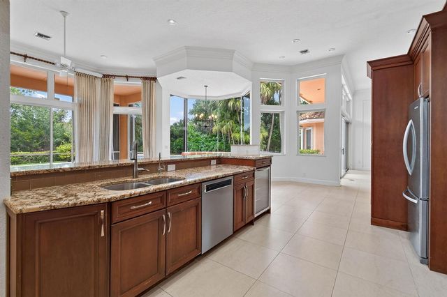 108 N River Drive W, Jupiter, FL 33458