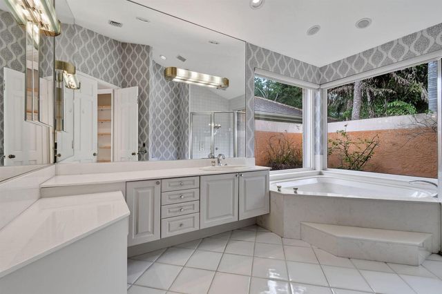 108 N River Drive W, Jupiter, FL 33458