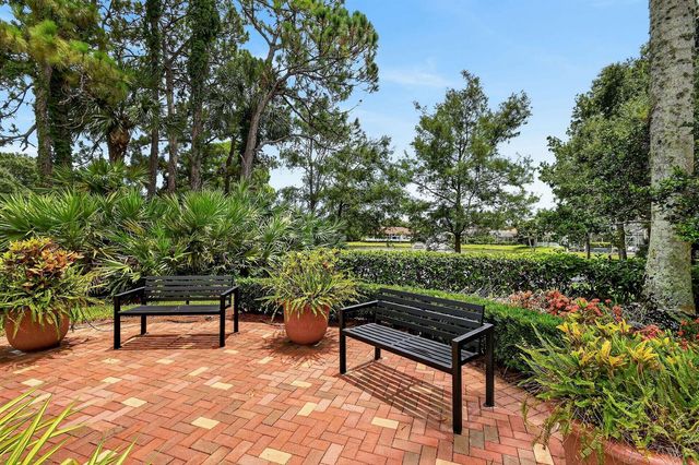 108 N River Drive W, Jupiter, FL 33458