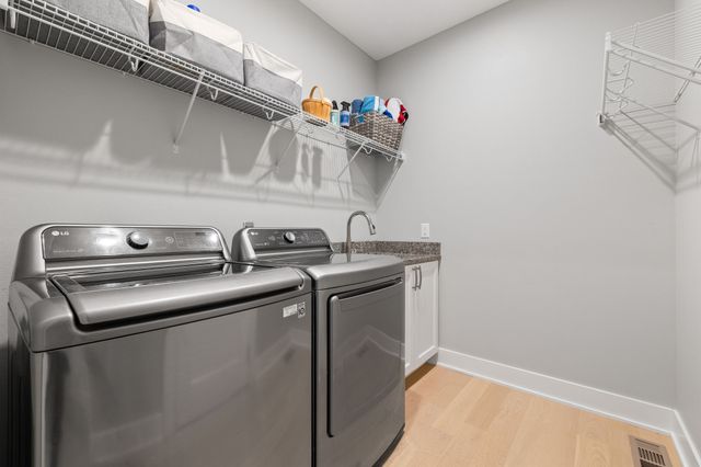 1919 Serenity Circle, Norwalk, IA 50211
