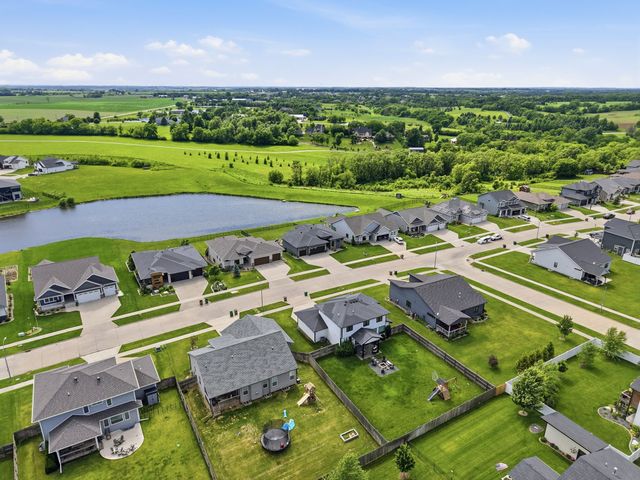 1919 Serenity Circle, Norwalk, IA 50211