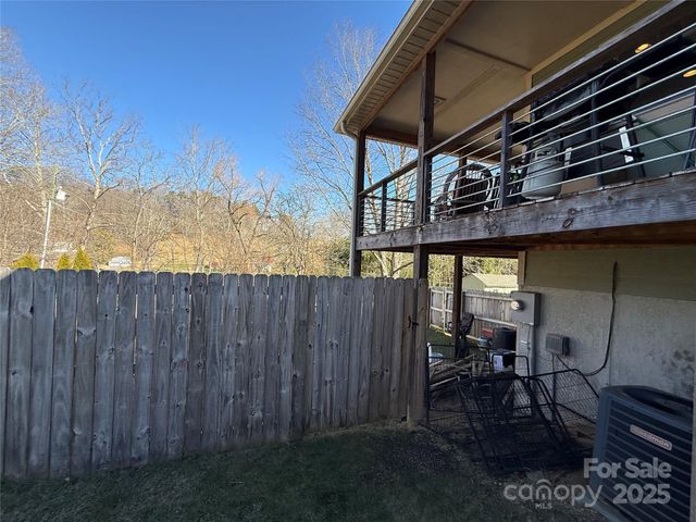 2600 Old Clyde Road, Clyde, NC 28721