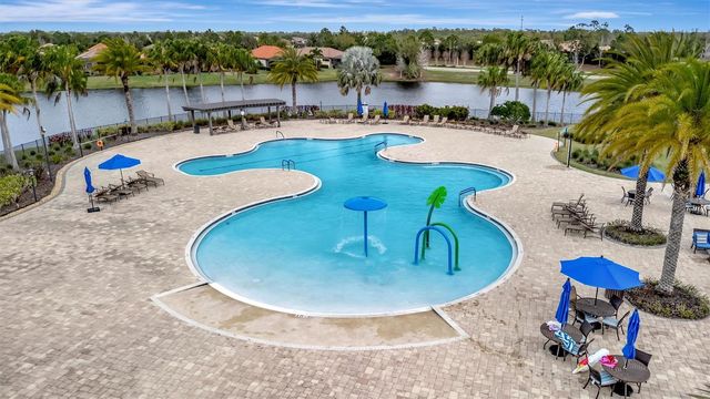 15407 HELMSDALE PLACE, Lakewood Ranch, FL 34202