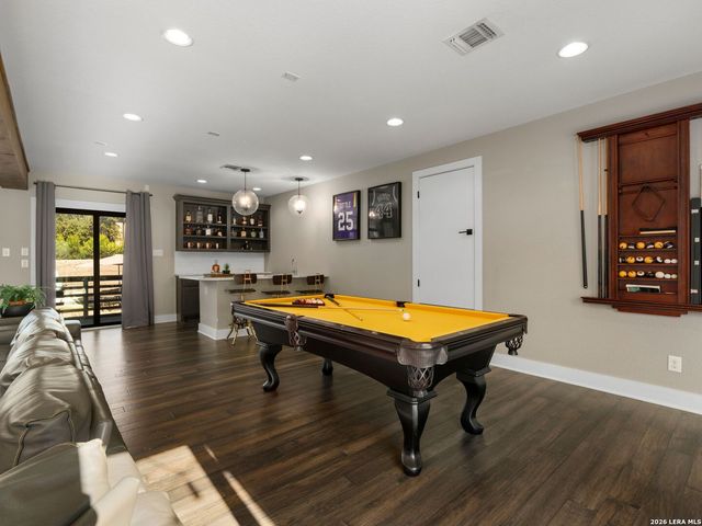 627 E Olmos Drive, San Antonio, TX 78212