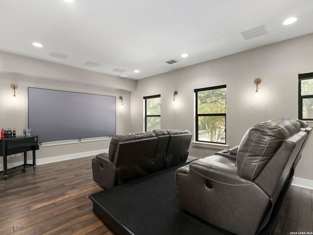 627 E Olmos Drive, San Antonio, TX 78212