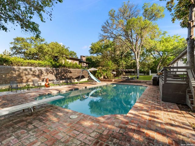 627 E Olmos Drive, San Antonio, TX 78212