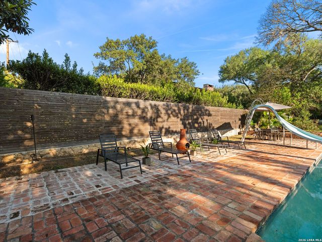 627 E Olmos Drive, San Antonio, TX 78212