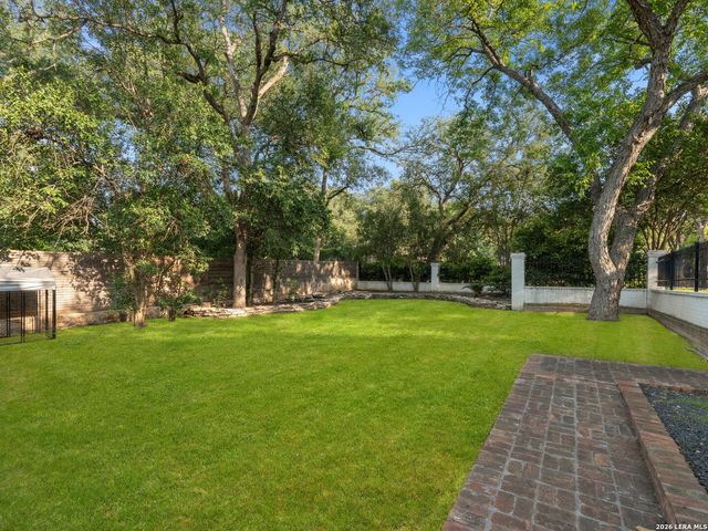 627 E Olmos Drive, San Antonio, TX 78212