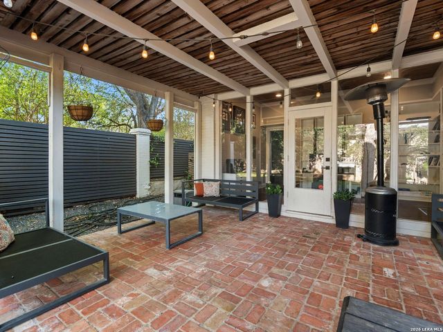 627 E Olmos Drive, San Antonio, TX 78212
