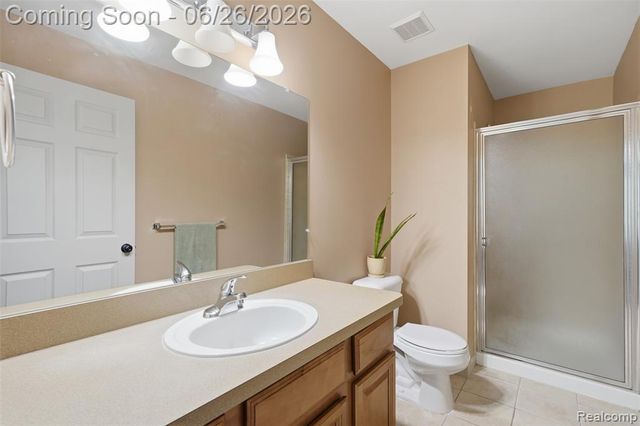 1668 Deepwood Circle, Rochester, MI 48307