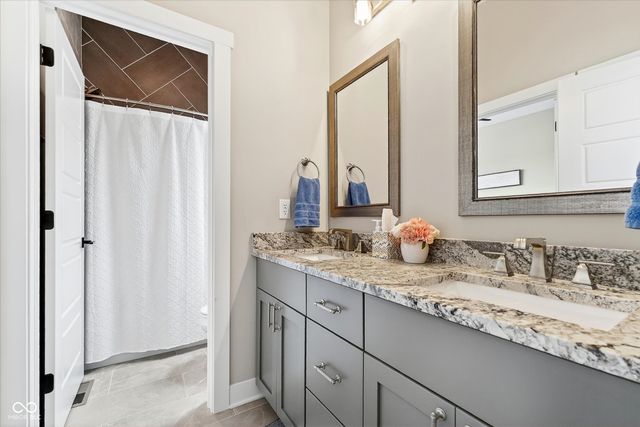 18295 Lakes End Drive, Westfield, IN 46074