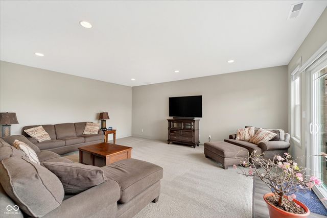 18295 Lakes End Drive, Westfield, IN 46074