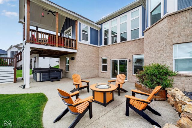 18295 Lakes End Drive, Westfield, IN 46074