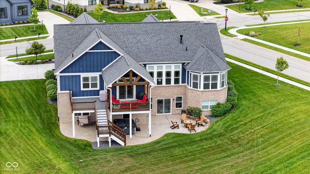 18295 Lakes End Drive, Westfield, IN 46074