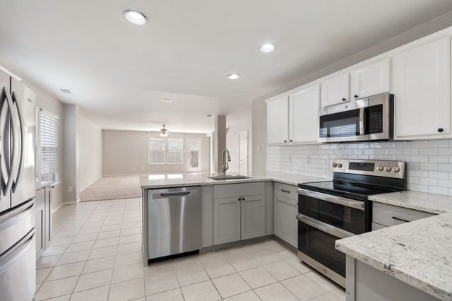 10449 Hideaway Trail, Fort Worth, TX 76131