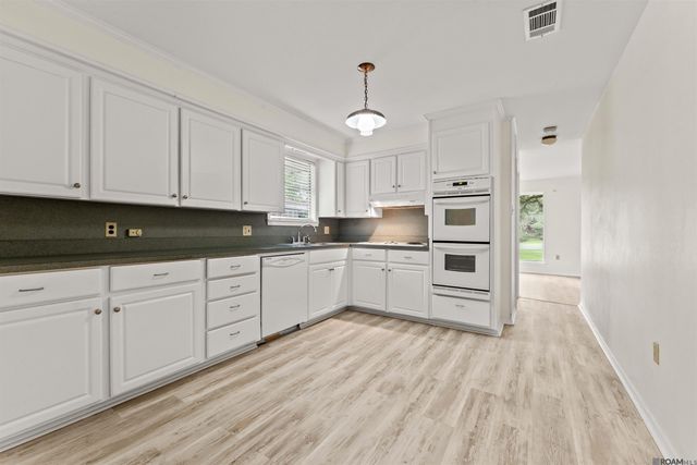3806 Buffwood Dr, Baker, LA 70714
